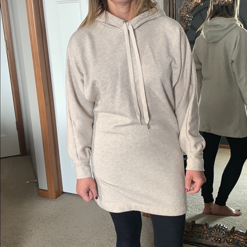 Long loungewear sweatshirt with hood